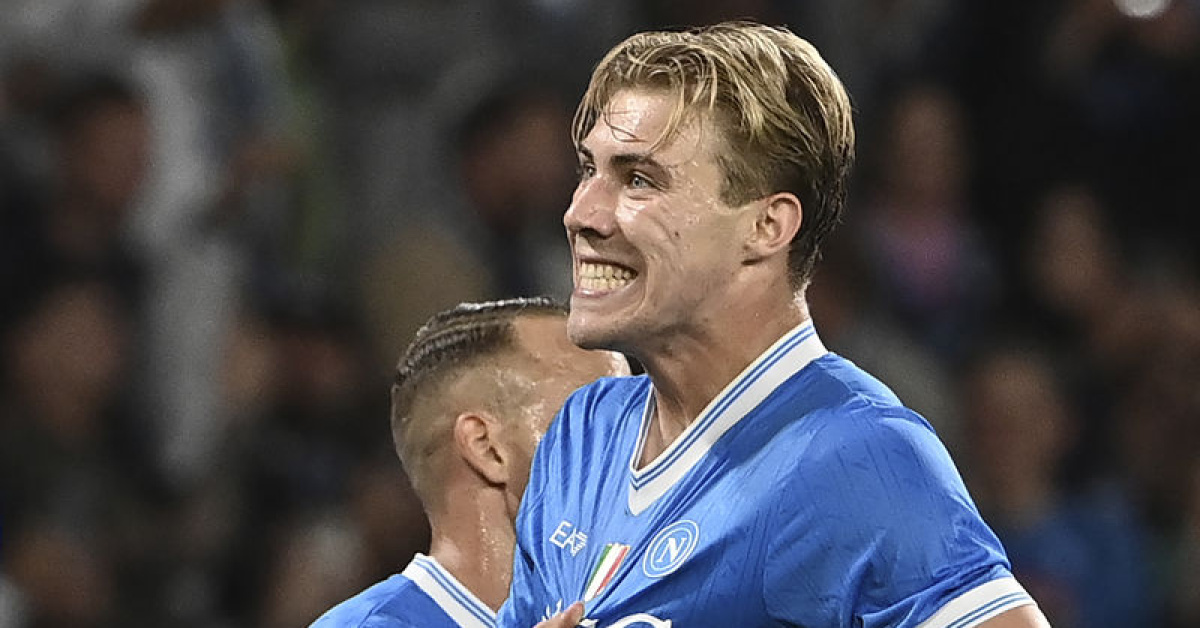 Napoli Cremonese’yi Deplasmanda Devirdi!