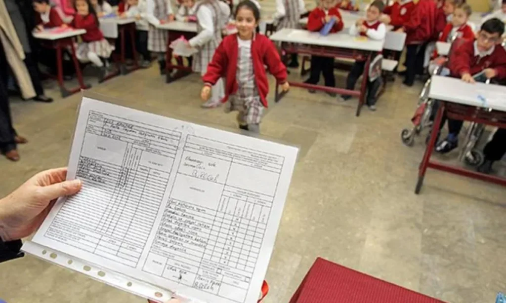 2026 Ara Tatili Karneleri: Öğrenciler ve Veliler Merakla Bekliyor.