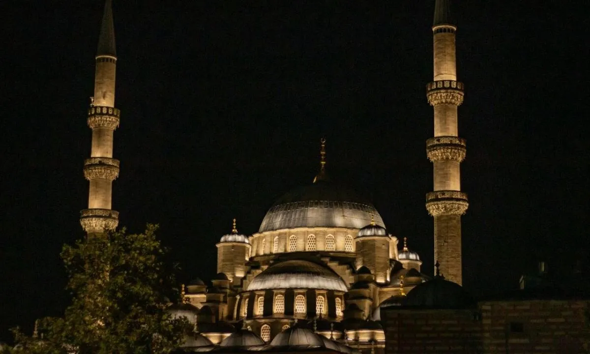 2026 Kadir Gecesi: Gizemli Gece Hangi Tarihte Aydınlanacak?