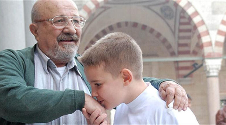 iyi Bayramlar - Bayram Coşkusuyla Bezeli En Güzel Dilekler Sevdiklerinize Ulaşıyor.