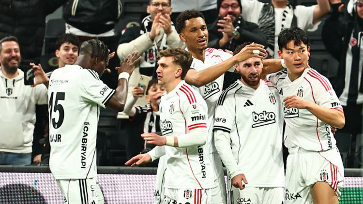 Beşiktaş, Süper Lig'de Kasımpaşa'yı Son Dakika Golüyle Devirdi.