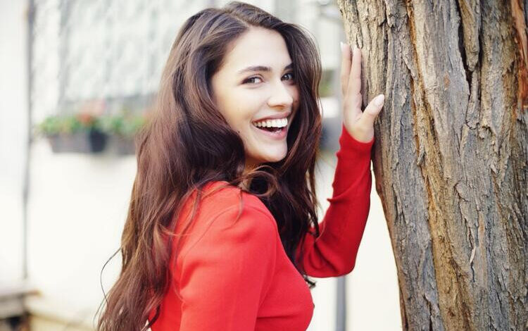 Biran Damla Yılmaz: Kariyer Yolculuğu, Yaşı ve Memleketi Merak Konusu Oldu