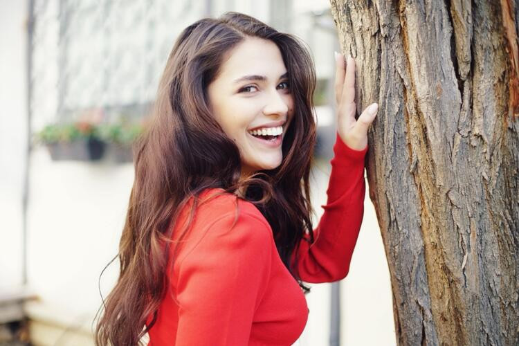 Biran Damla Yılmaz: Kariyer Yolculuğu, Yaşı ve Memleketi Merak Konusu Oldu