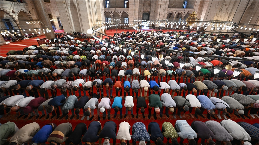 Diyanet Açıkladı: 2026 Ramazan Bayramı İl İl Namaz Vakitleri
