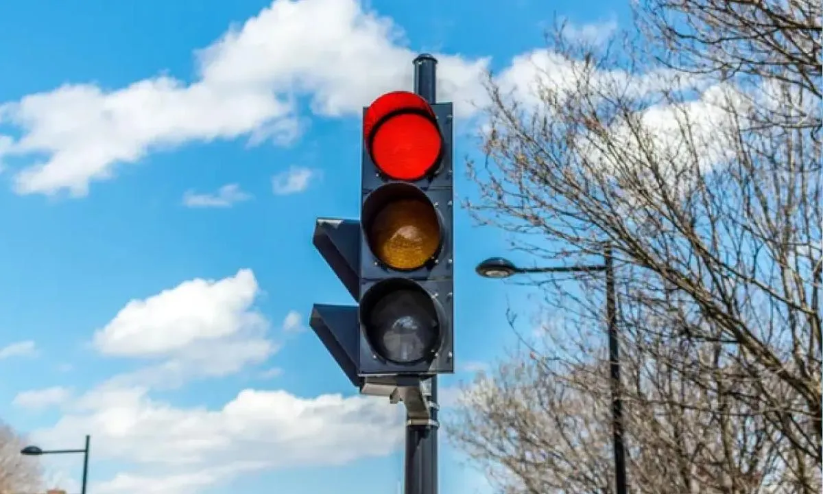 Trafikte Yeni Dönem: Akıllı Siyah Kutular Sinyalizasyon Sistemlerini Yeniden Tanımlıyor.