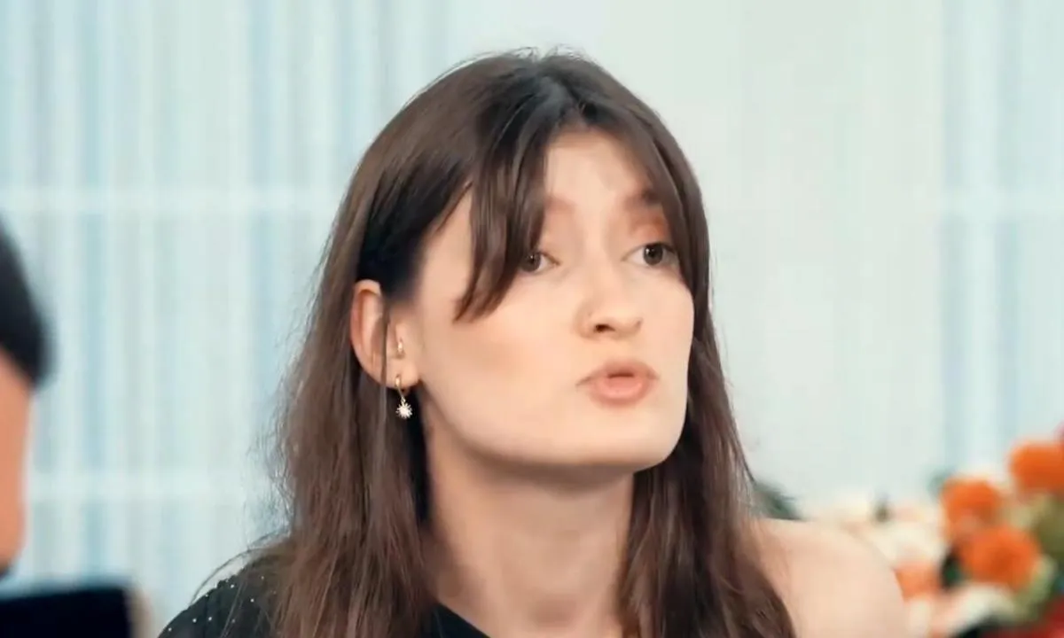 Yemekteyiz’in Yeni Yarışmacısı Simge Hanım’ın Gizemli Hayatı Merak Konusu Oldu.