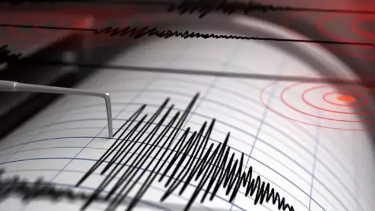 Akdeniz Sallandı: 4,7 Büyüklüğünde Deprem Panik Yarattı.